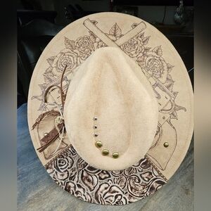 NWT Tan Hand Burned Fedora Cowboy Hat With Guns And Roses